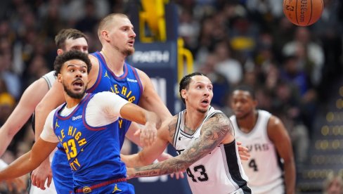 НИ ЈОКИЋ НЕ МОЖЕ ДА ПОМОГНЕ ОЧАЈНОМ ДЕНВЕРУ: Нагетси изгубили добијен меч (ВИДЕО)