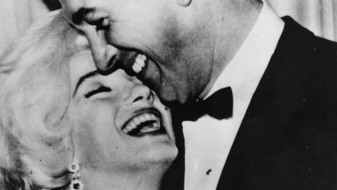 BIO JE GEJ KOJI JE ZAVODIO I ŽENE, PA SKONČAO OD SIDE: Savet koji mu je Merilin Monro dala u krevetu mu je pomogao da postane zvezda