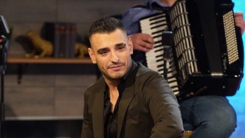 ОЗБИЉНО ЋУ СЕ ПОЗАБАВИТИ ТИМЕ, ПУБЛИКА ЋЕ БИТИ ОДУШЕВЉЕНА: Дарко Лазић планира да се опроба у још једном послу