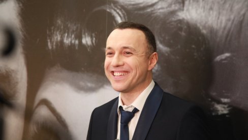 BANE MOJIĆEVIĆ ODRŽAO KONCERT: U prvom redu bivša supruga - Mi smo u savršenim i prijateljskim odnosima