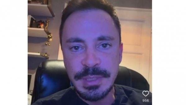 РЕДИТЕЉ БЛОКАДЕР ЖЕСТОКО УДАРИО НА ПЛЕНУМАШЕ: Ти млади људи су умисили да су безгрешни и да су попили сву памет овог света (ВИДЕО)