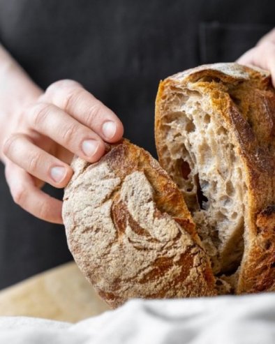 ДОМАЋИ ХЛЕБ: Рецепт са само 4 састојка