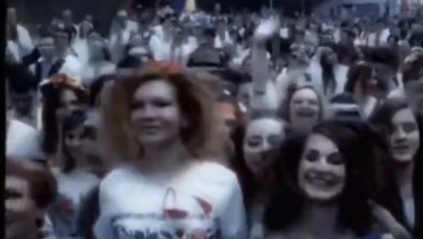 КО НЕ СКАЧЕ ТАЈ ЈЕ ЋАЦИ Да се подсетимо како је све почело у Украјини, а како се завршило (ВИДЕО)