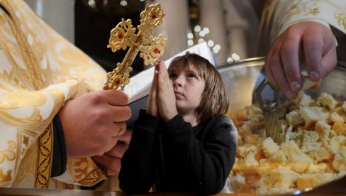OVO JE NAJVEĆI GREH TOKOM BOŽIĆNOG POSTA: Otac LJubomir otkrio sve detalje - bolje da jedete slaninu, nego to da uradite
