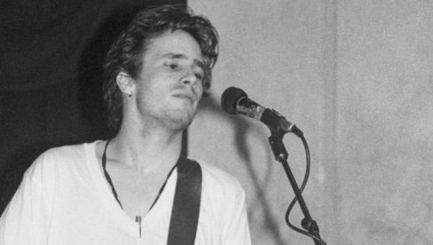 KADA JE IMAO 30. GODINA UŠAO JE U REKU, OBUČEN, PEVAJUĆI I - NESTAO ZAUVEK: Životna priča čoveka sa najlepšim i najnežnijim glasom na svetu