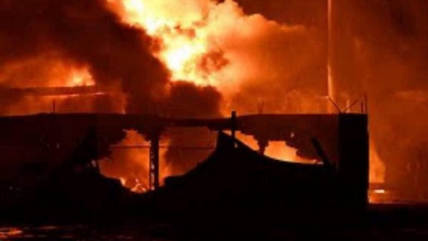 РУСИ ЗАСУЛИ УКРАЈИНУ КИНЏАЛИМА И ДРОНОВИМА: Жесток напад на град на Дњепру, прекиди у снабдевању струјом и водом (ВИДЕО)