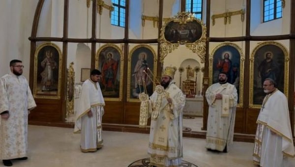 ВЛАДИКА ХЕРУВИМ У СУСРЕТ БОЖИЋУ: Нашем целокупном народу потребно је јединство, да живимо у слози!