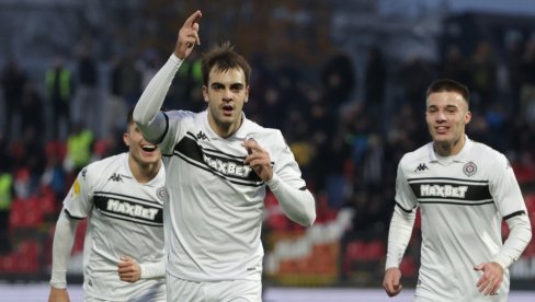 U HUMSKOJ ČUPAJU KOSU! Oglasio se trener Štutgarta o sudbini Jovana Miloševića