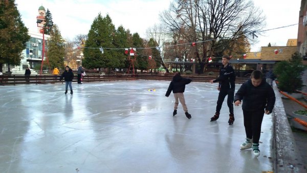 СРЦЕ НА ЛЕДУ: Хуманитарни базар у Јагодини на Сретење, 15. фебруара