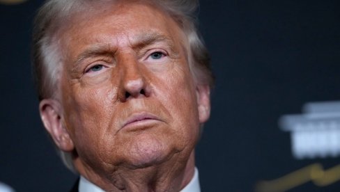 ТРАМП ДОНЕО ОДЛУКУ: Повлачи амбасадоре и дипломате из окружења Србије