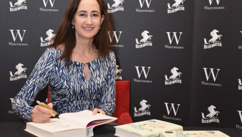 PREMINULA SOFI KINSELA: Književnica čiju smo Kupoholičarku obožavali izgubila bitku sa teškom bolesti