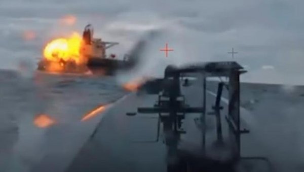 ДИРЕКТАН ПОГОДАК У ФЛОТУ ИЗ СЕНКЕ Украјинске снаге онеспособиле руски брод вредан 30 милиона долара (ВИДЕО)