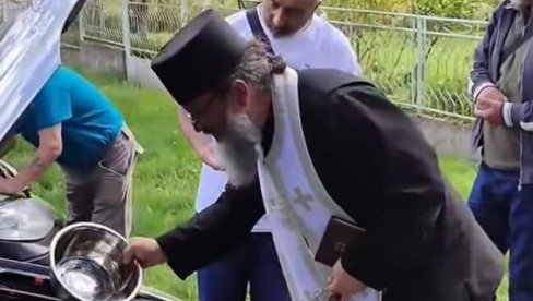 SVEŠTENIK DOBIO 200 DINARA OD DOMAĆINA, PA ŠOKIRAO REAKCIJOM: Večita dilema pred velike praznike - Da li i koliko novaca treba dati popu