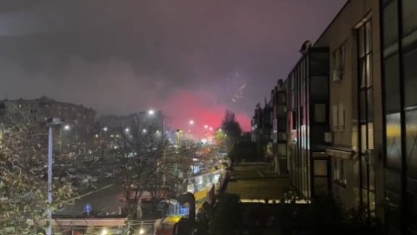 ЗВЕЗДАШИ ЗАПАЛИЛИ БЕОГРАД: Делије ову песму запевале пред улазак у Арену (ВИДЕО)