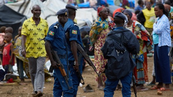 СТРАВИЧНИ ПРИЗОРИ СМРТИ, УНИШТЕНА ВОЈНА ТЕХНИКА  Букти још један рат у Африци: Побуњеници заузели град, потрага за владиним снагама