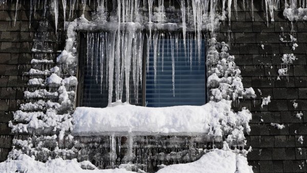 ОПРЕЗ! СМЕНА ЛЕДА, КИШЕ И СНЕГА: Временска прогноза за недељу, 4. јануар