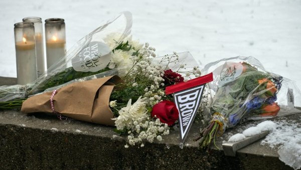 ОСУМЊИЧЕНИ ЗА ЗЛОЧИН НА УНИВЕРЗИТЕТУ БРАУН ПУШТЕН НА СЛОБОДУ  Гувернер Меки: Истрага сад води у другом правцу