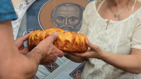 DA VAM SE ZAVRTI U GLAVI OD BROJKI: Evo koliko košta slavska trpeza ove godine