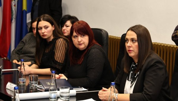 НАСИЉЕ НЕ СМЕ ОСТАТИ СКРИВЕНО: Општина Бачки Петровац обележила 16 дана активизма (ФОТО)