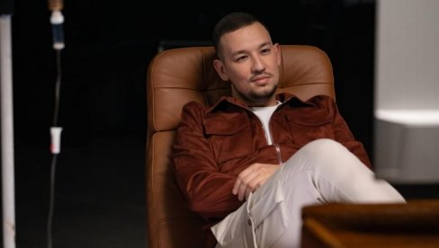 ИЗАЗВАО ХАОС НА ЕСТРАДИ, МИШЉЕЊА СУ ПОДЕЉЕНА: Урош Живковић завршио на инфузији вискијем (ФОТО)