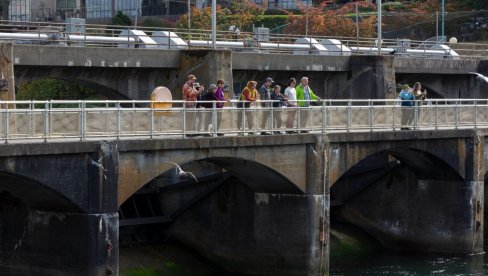 PUCA BRANA, NAREĐENA HITNA EVAUKACIJA: Dramatične scene u Americi, popaljeni svi alarmi