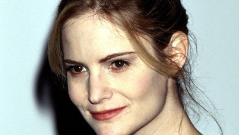 ISPOVEST POZNATE GLUMICE KOJA JE SAHRANILA NAJBLIŽE: „Odrasla sam uz narkomane i znala sam da ne želim to da isprobam