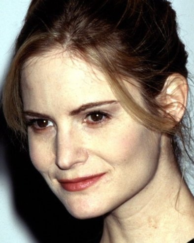 ИСПОВЕСТ ПОЗНАТЕ ГЛУМИЦЕ КОЈА ЈЕ САХРАНИЛА НАЈБЛИЖЕ: „Одрасла сам уз наркомане и знала сам да не желим то да испробам