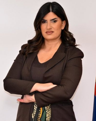 БРКОВИЋ МОНСТРУОЗНО ПРЕТИО ВУЧИЋУ: Огласила се Дина Вучинић - Показао своје „познавање“ историје