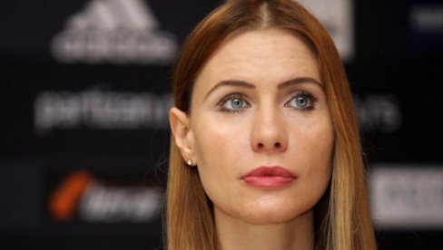 ДА САМ ОСТАЛА ТРУДНА УМРЛА БИХ ОД СЕПСЕ: Наша позната водитељка се није остварила као мајка због здравствених проблема