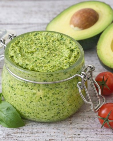 ПОСТАН ПЕСТО ОД РУКОЛЕ И АВОКАДА: Кремаст, освежавајућ и другачији од класичног