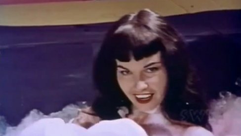 BILA JE NAJPOZNATIJA PIN-UP DEVOJKA NA SVETU, JEDNA SMRT JE PROMENILA SVE: U vreme kad su žene krile kolena, ona je pokazivala – sve!