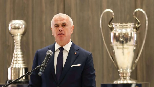 ЗВЕЗДА МЕЂУ НАЈУСПЕШНИЈИМ КЛУБОВИМА СВЕТА! Звездан Терзић: Монографија је збир успомена које живе у сваком звездашком срцу