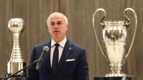 ZVEZDA MEĐU NAJUSPEŠNIJIM KLUBOVIMA SVETA! Zvezdan Terzić: Monografija je zbir uspomena koje žive u svakom zvezdaškom srcu