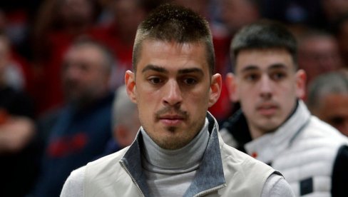 VIDITE SNIMAK - ŠUTIRAJU GA: Vujadin Savić napadnut u Beogradu - usred tržnog centra (VIDEO)