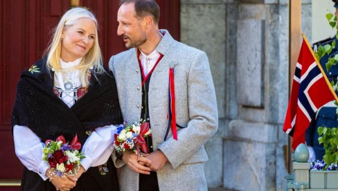 NORVEŠKA PRINCEZA U LOŠEM STANJU: Oglasila se palata o supruzi budućeg kralja - bori se sa teškom bolesti od 2018. godine