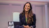 ANA IVANOVIĆ U KAPUTU SEZONE: Ova boja je trenutno najveći trend, ali ne može svako da je ponese (FOTO)