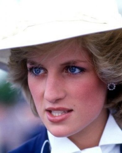 ПОЈАВИЛО СЕ ПИСМО ПРИНЦЕЗЕ ДАЈАНЕ СТАРО 30 ГОДИНА: Видовњакињи која је прорекла да ће упознати Додија, само је њој веровала!