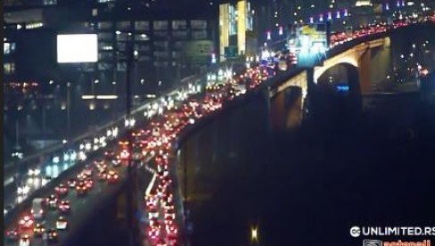 ВЕЛИКА ГУЖВА НА НИКОЉДАН, ПОПОДНЕВНИ ШПИЦ У БЕОГРАДУ: Ево које су тачке у престоници најкритичније (ФОТО)