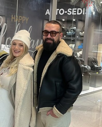 ПОСЛЕ ТЕШКИХ МЕСЕЦИ СТИЖЕ НАЈВЕЋА СРЕЋА: Николина Ковач и Саша Капор не крију радост што ће по трећи пут постати родитељи (ФОТО)