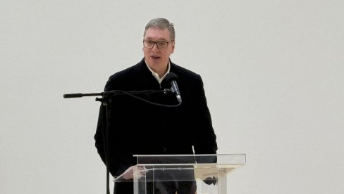 ПОКЛОН ИЗНЕНАЂЕЊА Вучић примио необичан дар (ФОТО)