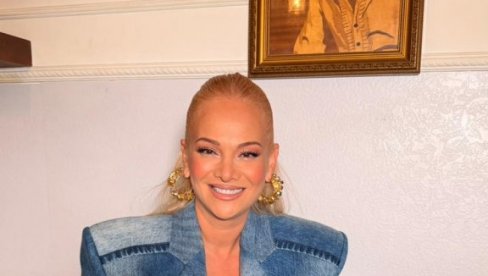 NOVA TRADICIJA ZA NOVO DOBA: Ilda Šaulić promovisala album, prvi put snimani novinari (FOTO)