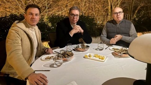 POSLE NAPORNOG RADA - GIRICE: Predsednik u društvu najbližih saradnika (FOTO)