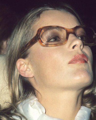 ИЗГУБИЛА СИНА НА УЖАСАН НАЧИН, ПОСЛЕДЊУ ТАЈНУ ОДНЕЛА У ГРОБ: Животна прича глумице коју је Аленд Делон лудо волео