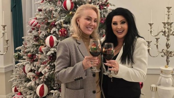 ПОСЕТИЛА ЈЕ У ДВОРЦУ У АУСТРИЈИ: Лепа Брена изненадила Драгану Мирковић (ФОТО)