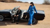 СВЕ ПРШТИ ОД ЛУКСУЗА: Двојник Хариса Џиновића завршио усред пустиње са згодном Мароканком (ФОТО)
