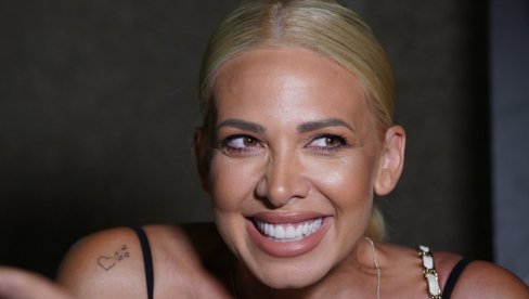 ПОВУКЛА СЕ ИЗ ЈАВНОСТИ: Милица Тодоровић се огласила пред порођај - Будите окружени љубављу