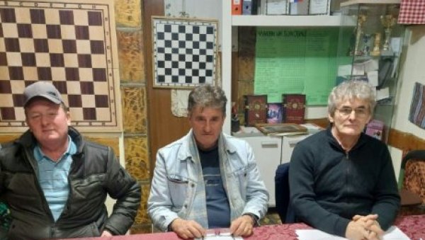 МАЈСТОРИ ИЗ СРЕМСКОГ СЕЛА : Пласманом у трећи такмичарски ранг, шахисти Буковца остварили историјски успех