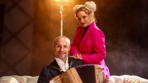 ТРИЛОГИЈА У ЈЕДНОМ ДАНУ: За крај године Сашка Јанкс са Ацом Софронијевићем изненадила јавност (ФОТО)