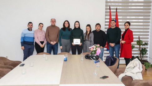 PRIJEM ZA SVETSKU BOKSERSKU ŠAMPIONKU: Rapajićeva počasni gost opštine Žitište