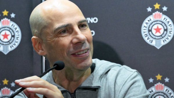 ЂОАН ПЕЊАРОЈА ВИШЕ НИЈЕ МОГАО ДА ЋУТИ! Тренер Партизана открио због чега је отишао Тајрик Џонс